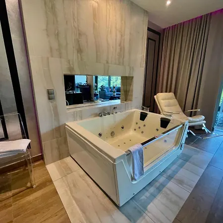 Hotel Atelia 4*