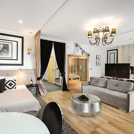 Hotel Atelia 4*