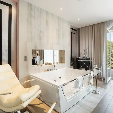 Atelia Hotel